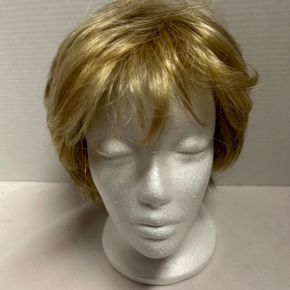 TLC Synthetic Blonde Wig #8516